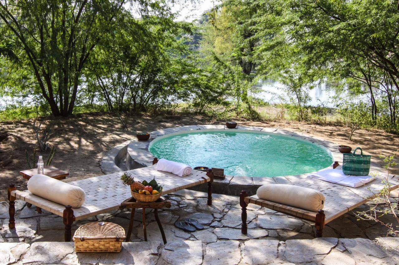 Brij Lakshman Sagar, Pali - Small Luxury Hotels Of The World Raipur  エクステリア 写真