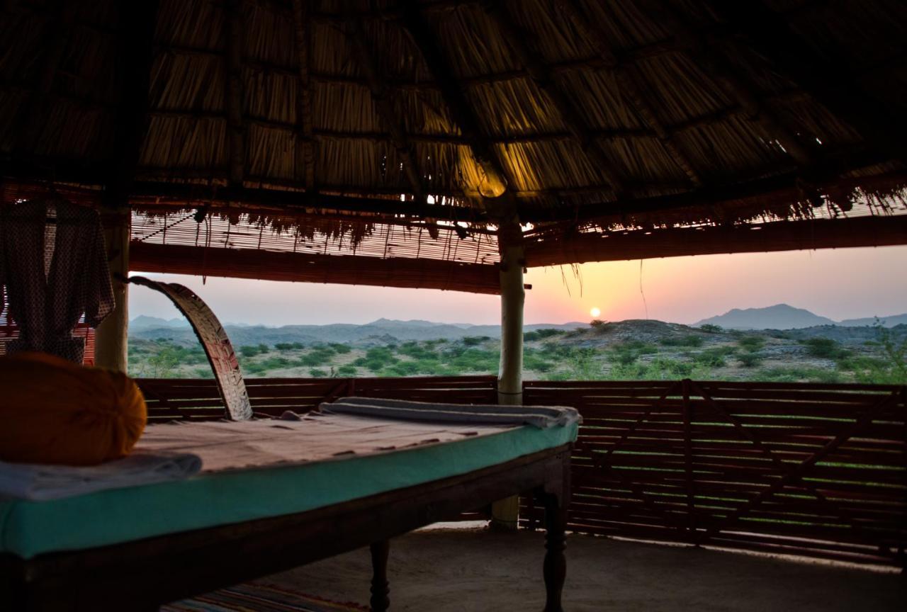 Brij Lakshman Sagar, Pali - Small Luxury Hotels Of The World Raipur  エクステリア 写真
