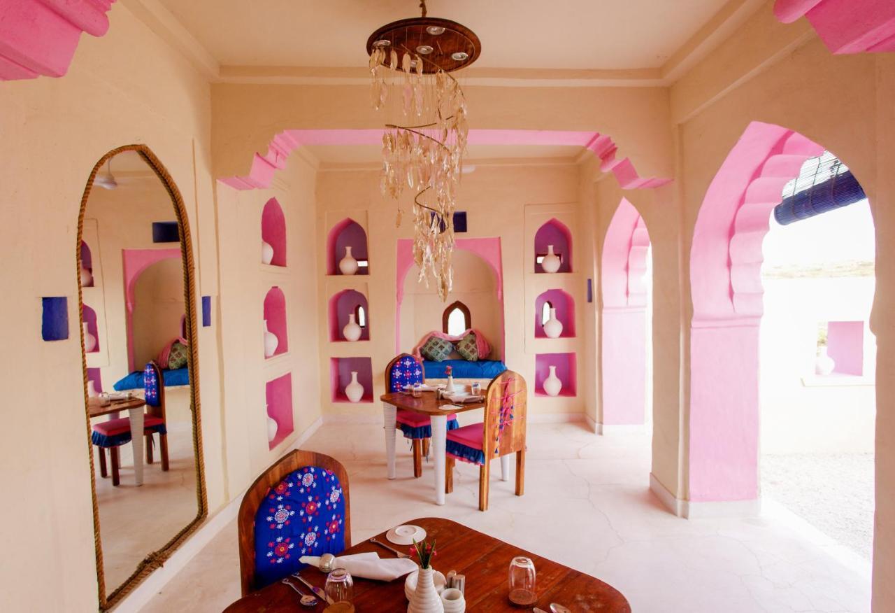 Brij Lakshman Sagar, Pali - Small Luxury Hotels Of The World Raipur  エクステリア 写真