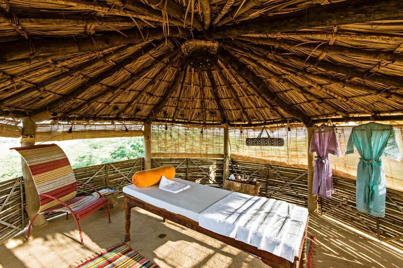 Brij Lakshman Sagar, Pali - Small Luxury Hotels Of The World Raipur  エクステリア 写真